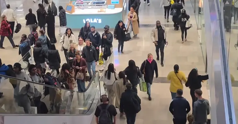 যুক্তরাজ্যে অভিবাসন প্রত্যাশি